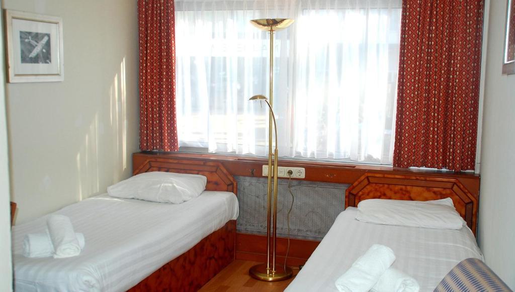 Budget Hostel Bargain Toko Amsterdam Værelse billede